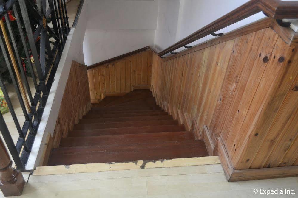 טגאיטאי Chateau Beatrice מראה חיצוני תמונה